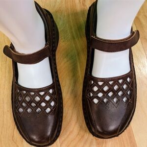Naot black genuine leather mary jane shoes size US 7 comfort shoe